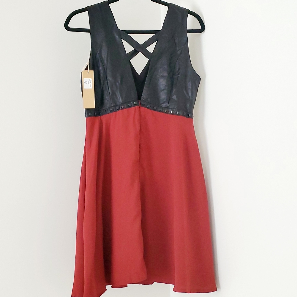 Dress - Picture 2 of 6